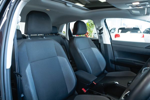 2025-Volkswagen-Polo-10-TSI-Life image:6