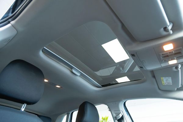 2025-Volkswagen-Polo-10-TSI-Life image:7