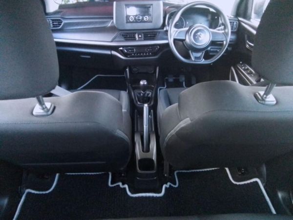 2025-Suzuki-Swift-12-GL image:15