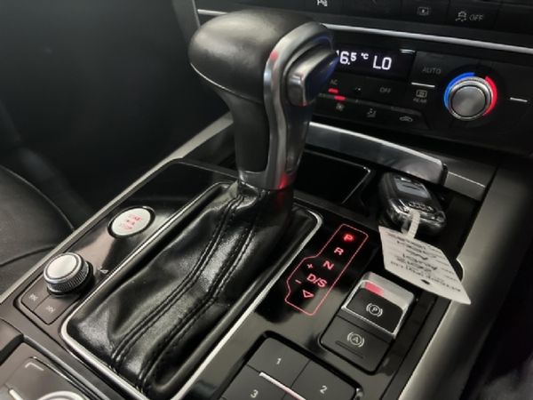 2012-Audi-A6-30-TDI-quattro-Auto-180kW image:15