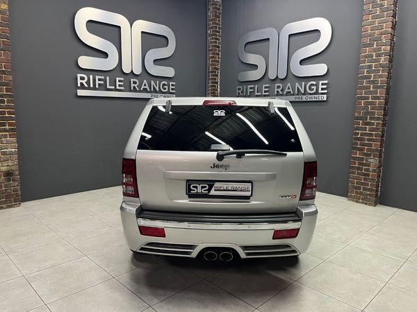 2007-Jeep-Grand-Cherokee-SRT8 image:4