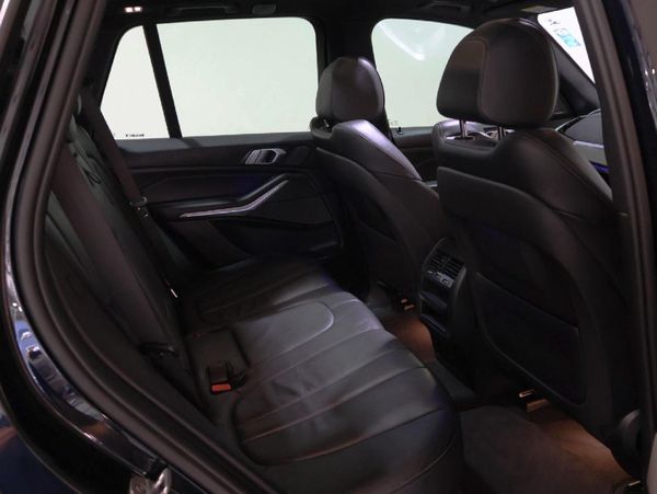 2019-BMW-X5-xDrive30d-M-Sport image:9
