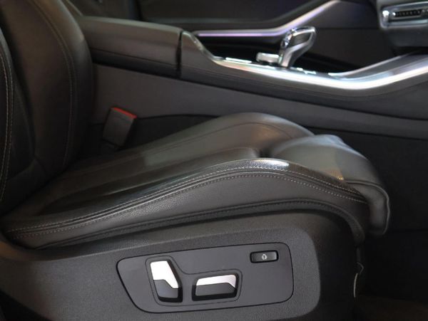 2019-BMW-X5-xDrive30d-M-Sport image:17