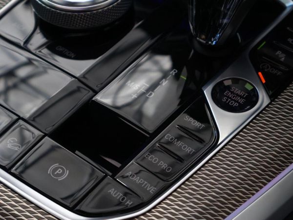 2019-BMW-X5-xDrive30d-M-Sport image:21