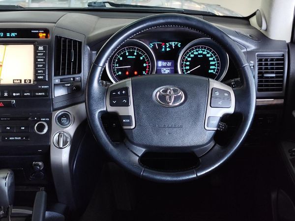 2008-Toyota-Land-Cruiser-200-V8-VX-Auto image:16