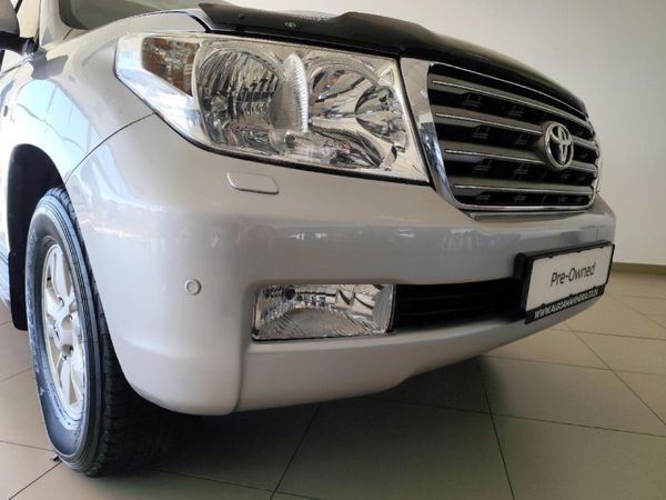 2008-Toyota-Land-Cruiser-200-V8-VX-Auto image:1