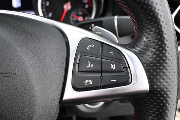 2018-Mercedes-Benz-GLA-200-Auto image:19