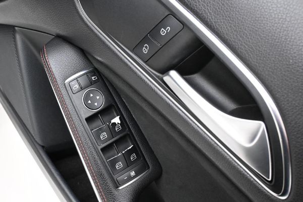 2018-Mercedes-Benz-GLA-200-Auto image:20