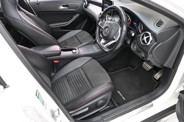 2018-Mercedes-Benz-GLA-200-Auto image:6