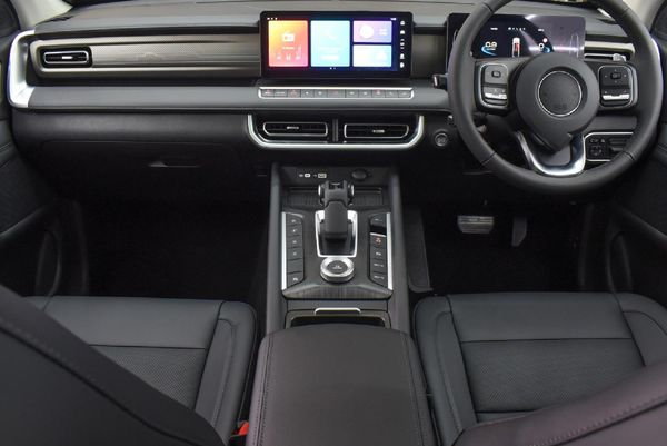2026-GWM-P-Series-P300-24TD-LT-4x4-Double-Cab-Auto image:7