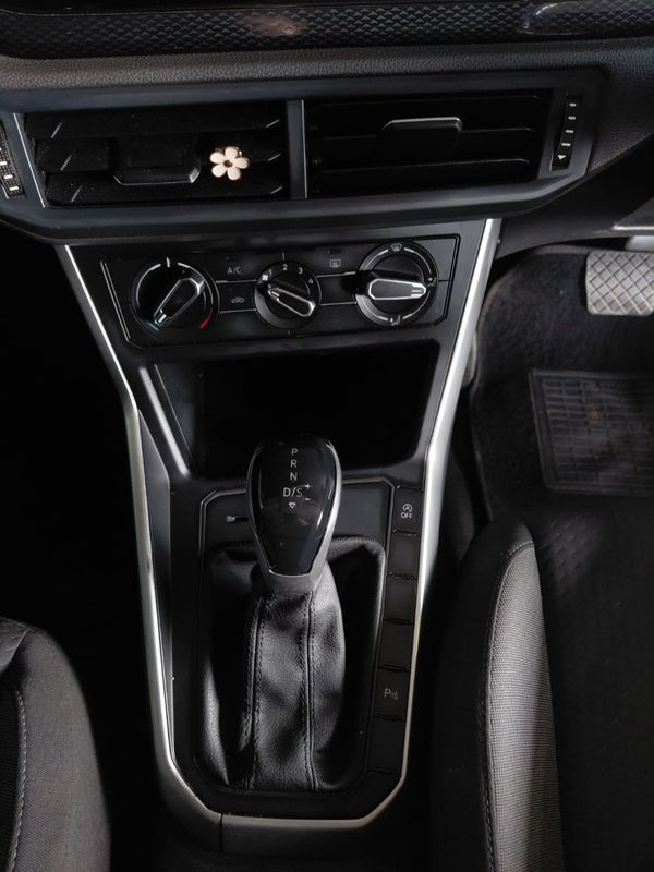 2022-Volkswagen-Polo-10-TSI-Life-Auto image:11