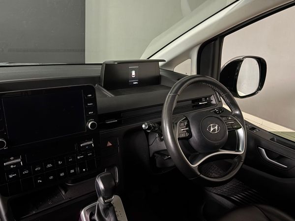 2022-Hyundai-Staria-22d-Executive-Auto image:10