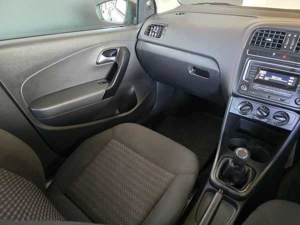 2023-Volkswagen-Polo-Vivo-14-Trendline-5-dr image:11