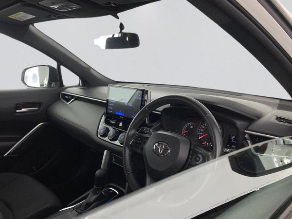 2022-Toyota-Corolla-Cross-18-XI image:13