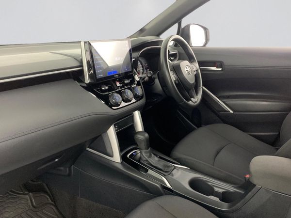 2022-Toyota-Corolla-Cross-18-XI image:14