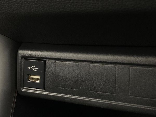 2022-Toyota-Corolla-Cross-18-XI image:5