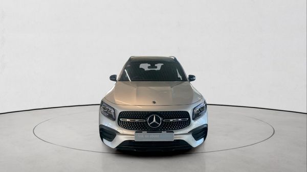 2021-Mercedes-Benz-GLB-220d-4Matic image:1