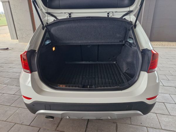 2014-BMW-X1-xDrive20d-Auto image:6