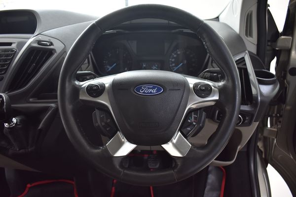 2015-Ford-Tourneo-Custom-22-TDCi-Ambiente-SWB image:17