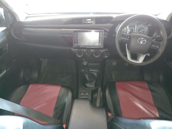 2021-Toyota-Hilux-24-GD-6-Raider-4x4-Double-Cab image:5