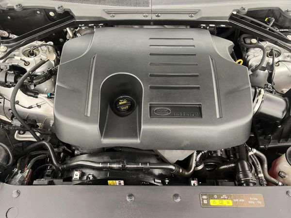 2021-Land-Rover-Defender-110-P400-First-Edition-294kW image:15