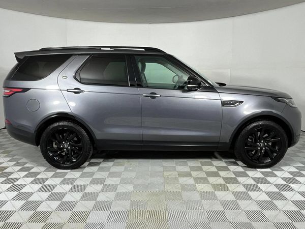 2017-Land-Rover-Discovery-30-Si6-HSE-Luxury image:16