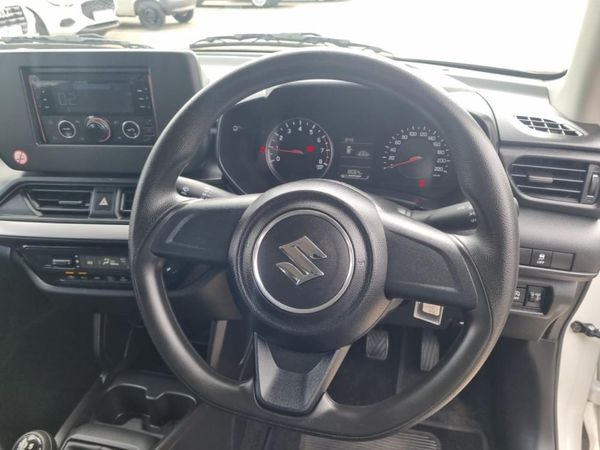 2025-Suzuki-Swift-12-GL image:17