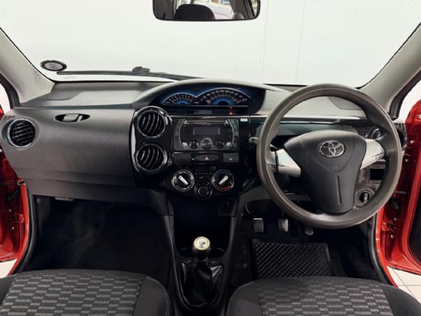 2015-Toyota-Etios-Cross-15-XS-5-dr image:10