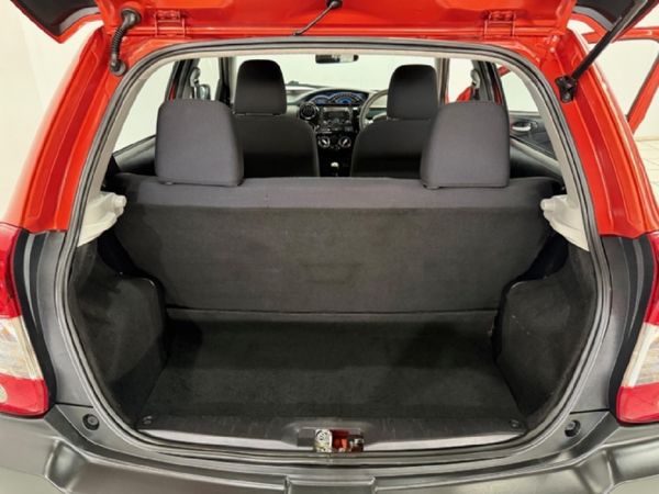 2015-Toyota-Etios-Cross-15-XS-5-dr image:11