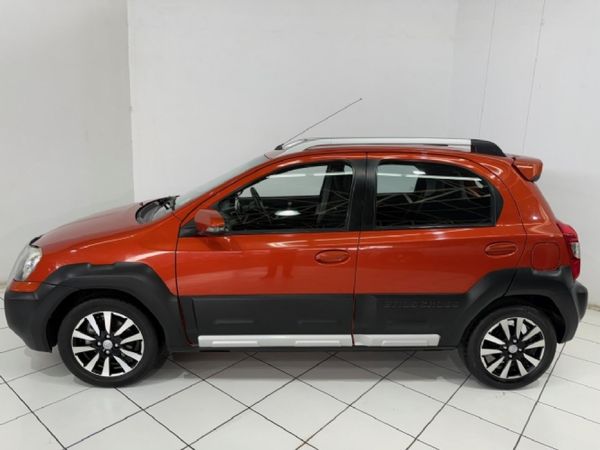 2015-Toyota-Etios-Cross-15-XS-5-dr image:5