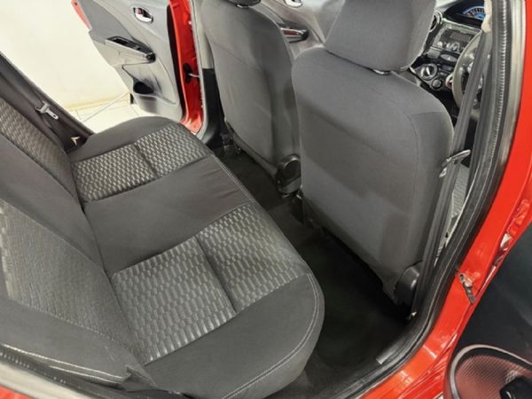 2015-Toyota-Etios-Cross-15-XS-5-dr image:8