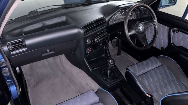 1991-BMW-3-Series-318i-Cabriolet-Executive image:21