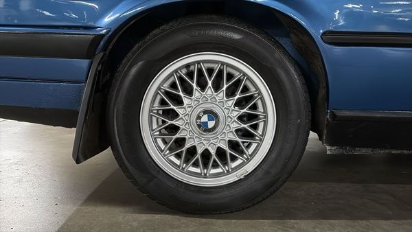 1991-BMW-3-Series-318i-Cabriolet-Executive image:25