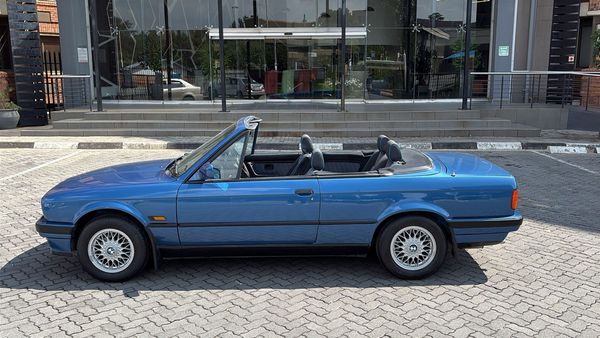 1991-BMW-3-Series-318i-Cabriolet-Executive image:3