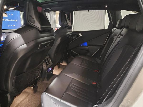 2025-BMW-X3-20d-xDrive-M-Sport image:8