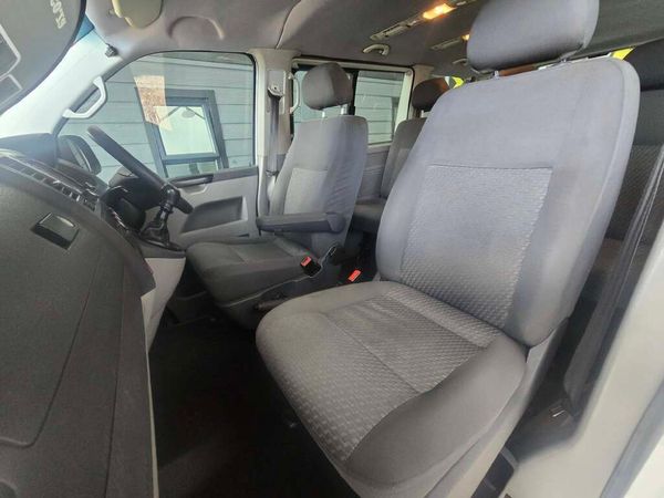 2012-Volkswagen-Kombi-20-TDI-75kW-Base image:9