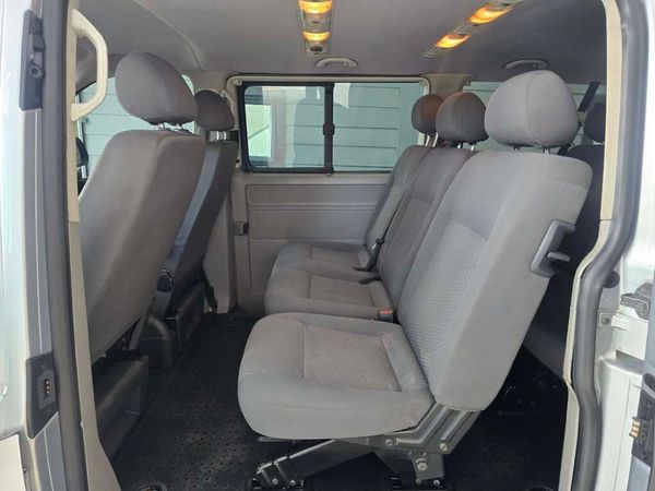 2012-Volkswagen-Kombi-20-TDI-75kW-Base image:13