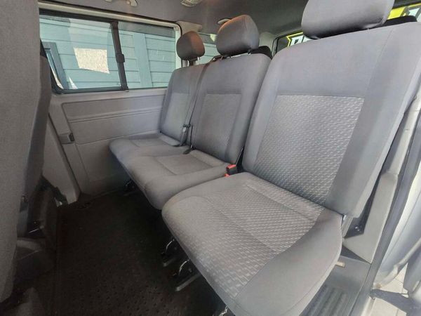 2012-Volkswagen-Kombi-20-TDI-75kW-Base image:14