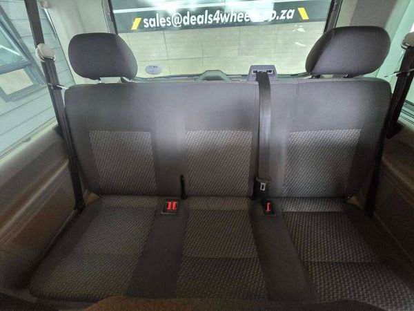 2012-Volkswagen-Kombi-20-TDI-75kW-Base image:15