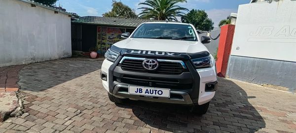 2023-Toyota-Hilux-24-GD-6-Raised-Body-SRX-Auto-Extended-Cab image:5