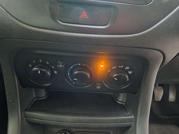 2020-Ford-Figo-15Ti-VCT-Ambiente-5-dr image:16