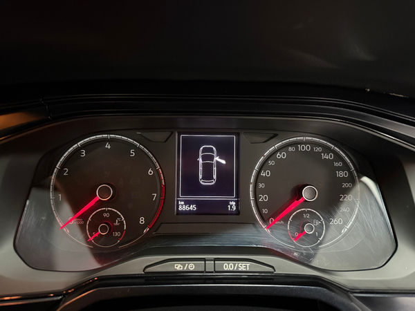 2021-Volkswagen-Polo-10-TSI-Trendline image:5