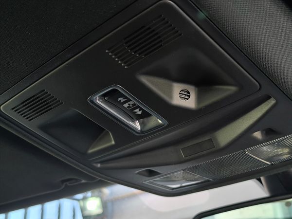 2012-Land-Rover-Range-Rover-Evoque-22-SD4-Dynamic-Coupe image:16