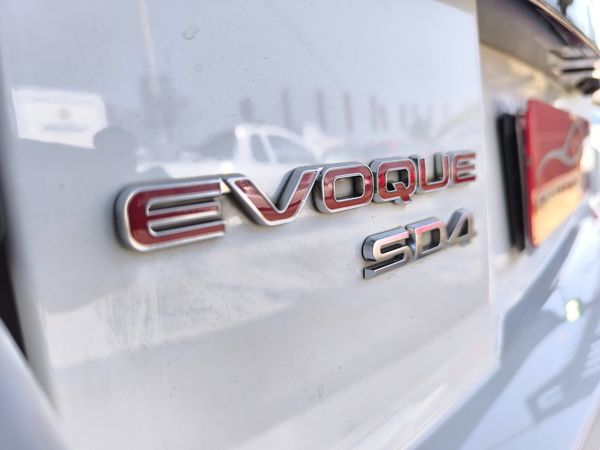 2012-Land-Rover-Range-Rover-Evoque-22-SD4-Dynamic-Coupe image:24