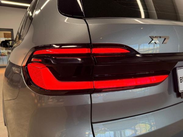 2024-BMW-X7-xDrive-M60i-M-Performance image:14
