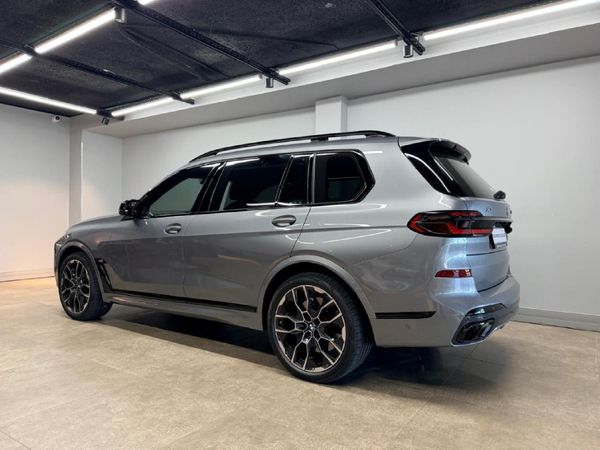 2024-BMW-X7-xDrive-M60i-M-Performance image:17