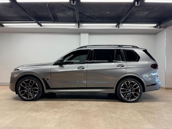 2024-BMW-X7-xDrive-M60i-M-Performance image:18