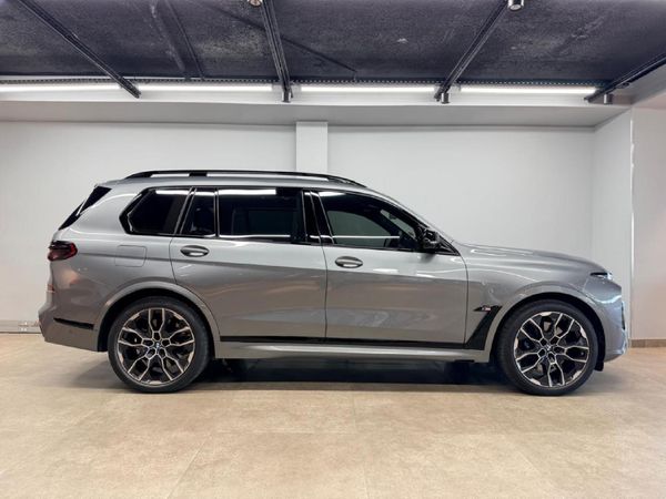 2024-BMW-X7-xDrive-M60i-M-Performance image:1