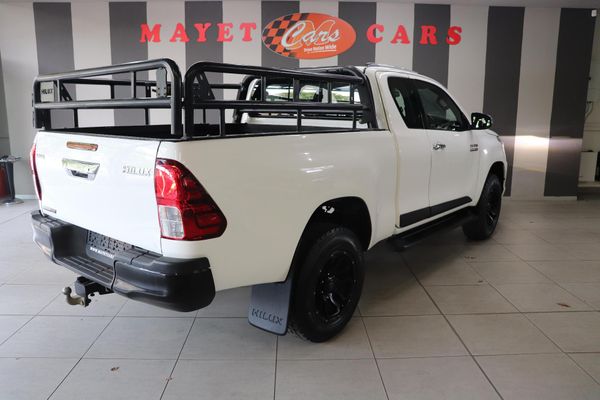 2020-Toyota-Hilux-28-GD-6-Raised-Body-Legend-Auto-Extended-Cab image:2