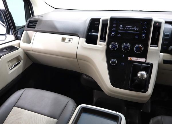2019-Toyota-Quantum-28-GL-14-Seat image:11